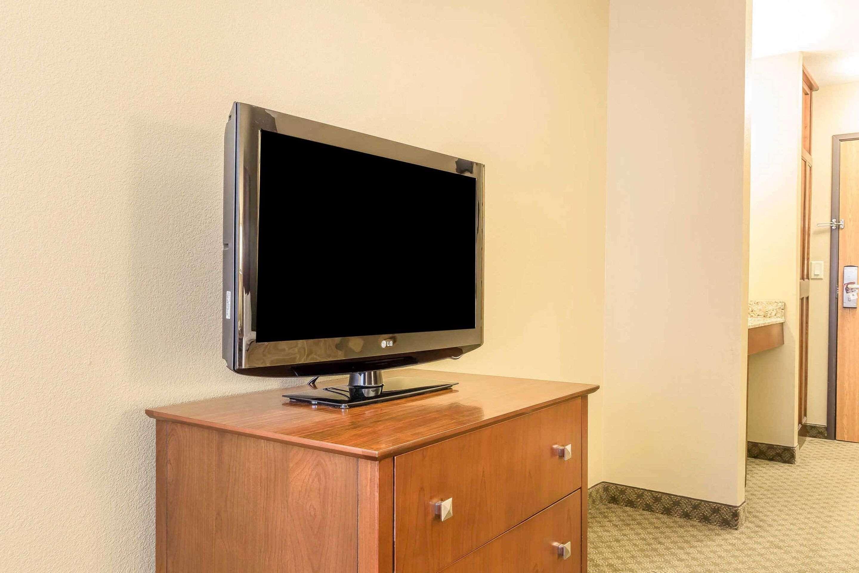 Comfort Inn & Suites East Moline Near I-80 Bagian luar foto